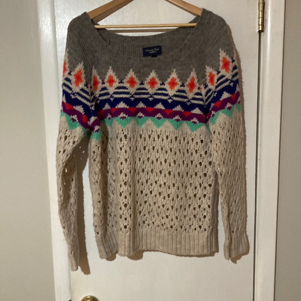 American Eagle Woman’s multicolor soft/cozy sweater. Perfect for the winter!